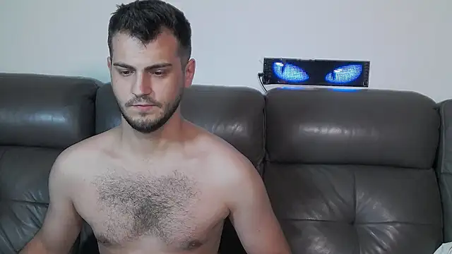CrazyDom1 live cam