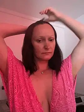 lindalee90 - LindaLee90's free webcam - UK Sex Cams