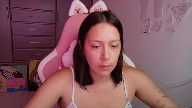 MommyMiaWs live cam on StripChat