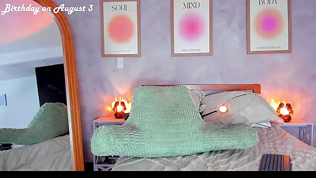 AliceBanks webcam