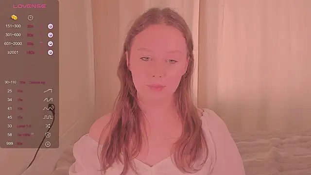 kira_lm live cam on StripChat