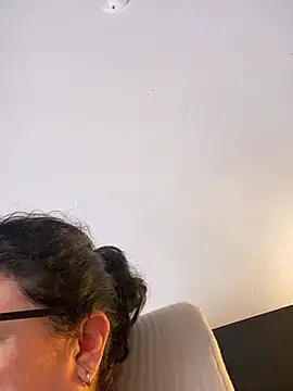 Sharongirl07 live cam on StripChat