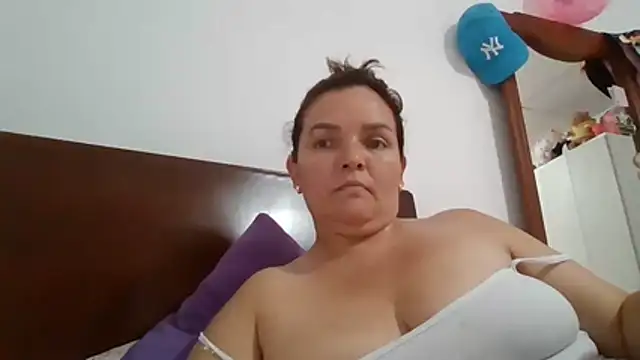squirtlatinx webcam