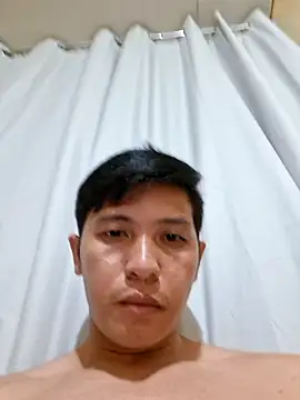 darryl_twinkx (M young) - lets cum💦 togther daddy with clouds🥰💦
