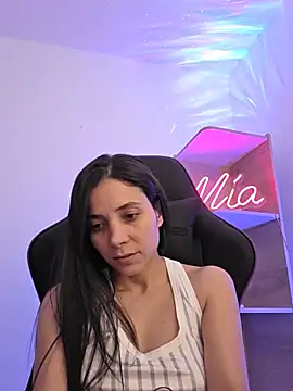 miaeyex (F milf) - Panty teasing