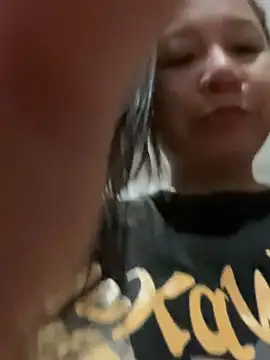LINDA_HD live cam on StripChat
