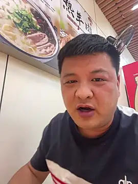 zhang1118 (Ask my age) - 新的一周新的开始   祝哥哥们开心快乐    完成目标裸聊打飞机