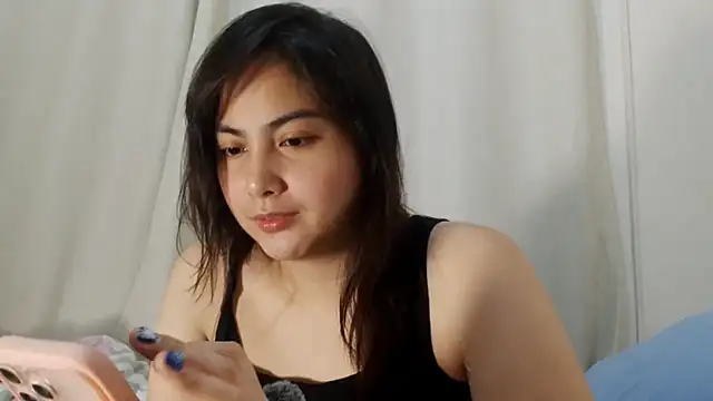 Aria_Blossom live cam on StripChat