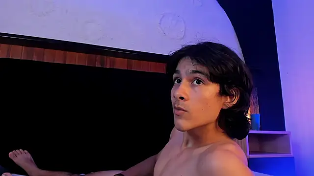 Cheys_Mast live sex cam