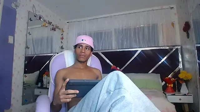 Santy_bigcock_01