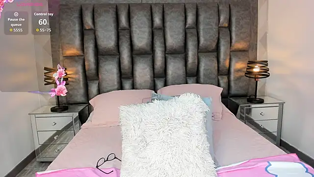 AriRose webcam