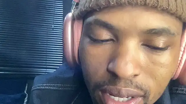 BlueIceCube live sex cam