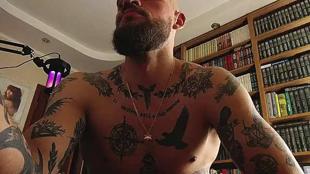 padr3jason live cam on StripChat