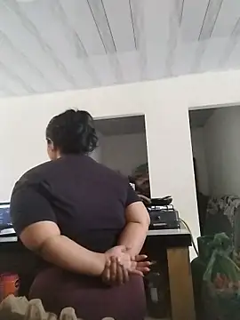 MiaBloom0 webcam