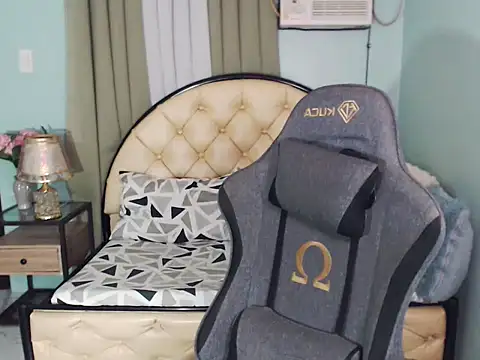 SexxyTsLoverr webcam