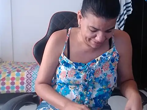 Adriana_0312 webcam