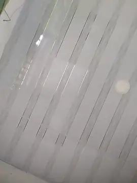 MiaBloom0 webcam