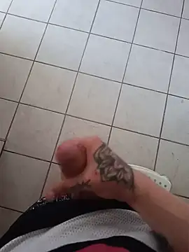 YoungDick25 webcam