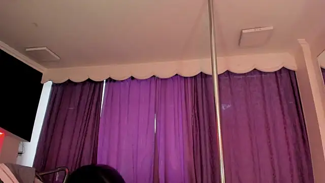 Coral_Gibson webcam