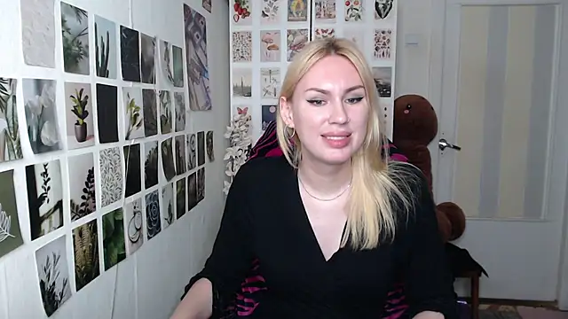 capriscorpion (Ask my age) - Good afternoon and evening, dear guys!😘