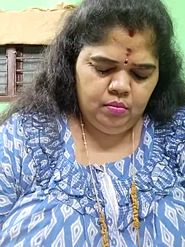 tamil-mayasri (F milf) - Ass flash