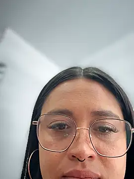 Mia_Risky-1