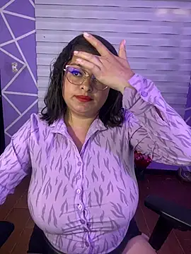 MiiaaJoness