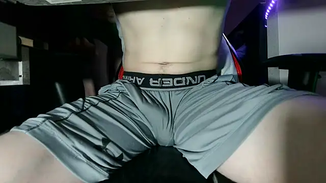 Dick_and_muscles live cam on StripChat