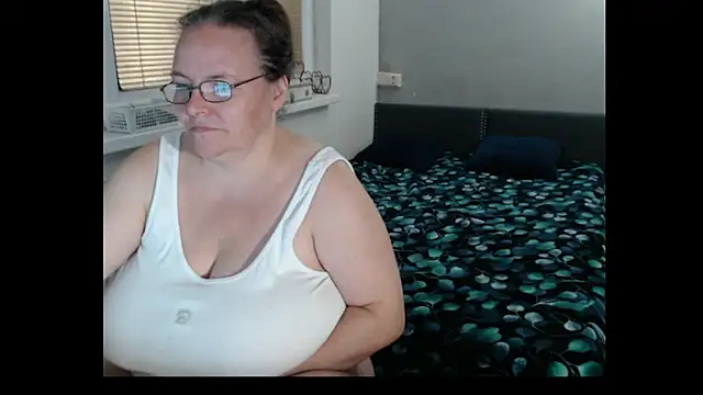 Sweetboobs webcam
