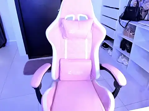 cristina697 webcam