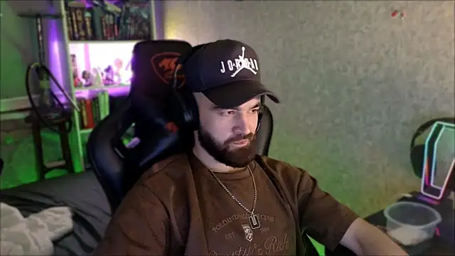 _Serious_Man webcam