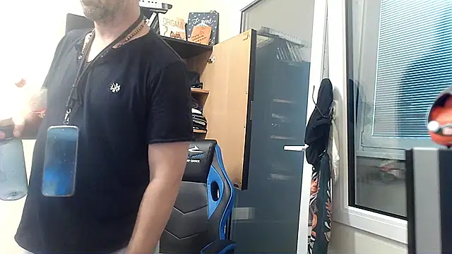 Sully_Kane webcam