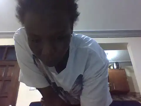 Lovergirlcute webcam