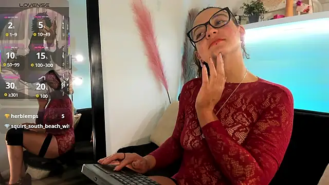 Ariana_blonde webcam