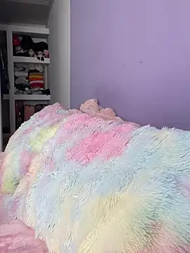 marianahb-e (F young) - Flash pussy