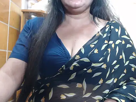 maisa-130 (F milf) - ass show with  panty