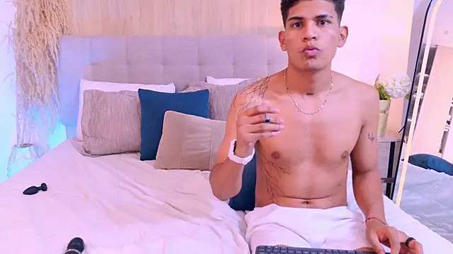 roseanddominic - RoseAndDominic's free webcam - UK Sex Cams
