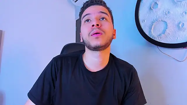 mike_257 webcam