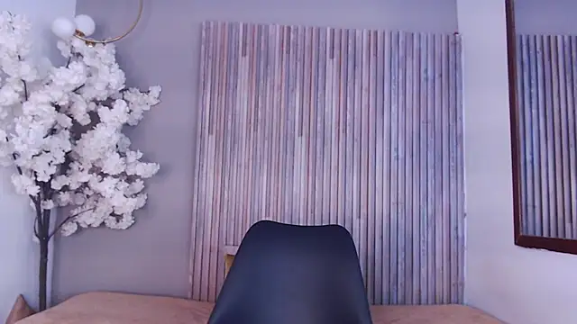 Kitty_Desire2 webcam