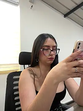 Kloenovoa- live cam on StripChat