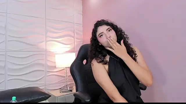 evajhuls - EvaJhuls's free webcam - UK Sex Cams