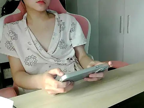 lucienguyen webcam stripchat model stream image