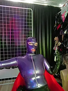 LatexDevil_Blondie webcam