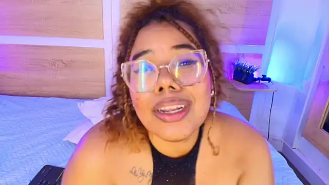 Your_big_ebony_goddness webcam