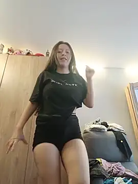Selene_Amari webcam