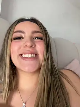 Cloee_Rainbow1 webcam
