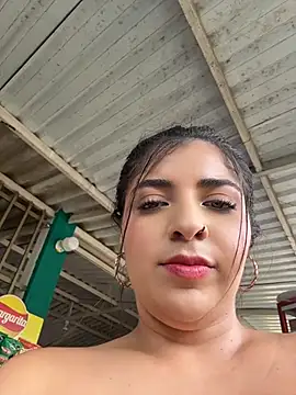 Isaa-Sweet webcam