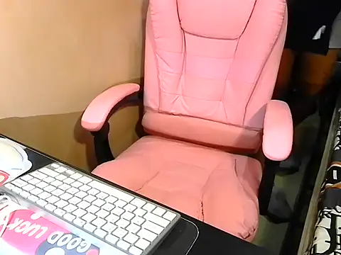 MHART-12 live cam on StripChat
