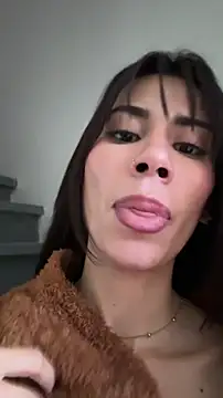 AlmaSajor_ live cam on StripChat