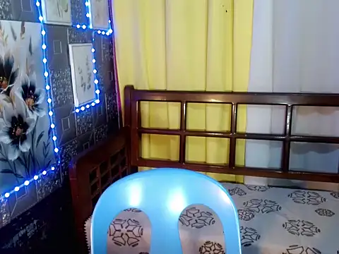 naomi_scarlet webcam